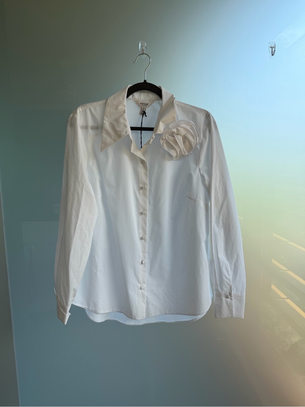 River Island White Button Down Top with Oversized Flower Detail - Picture 3 of 6